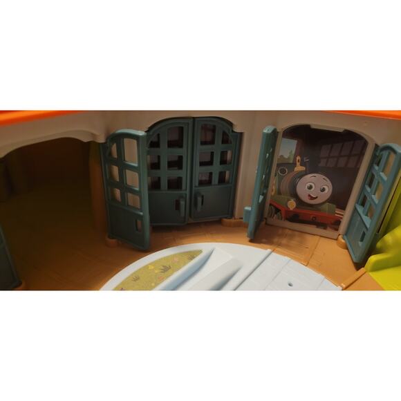 Thomas & Friends Sodor Take Along Playset w Thomas The Train Engine Portable - Picture 12 of 16
